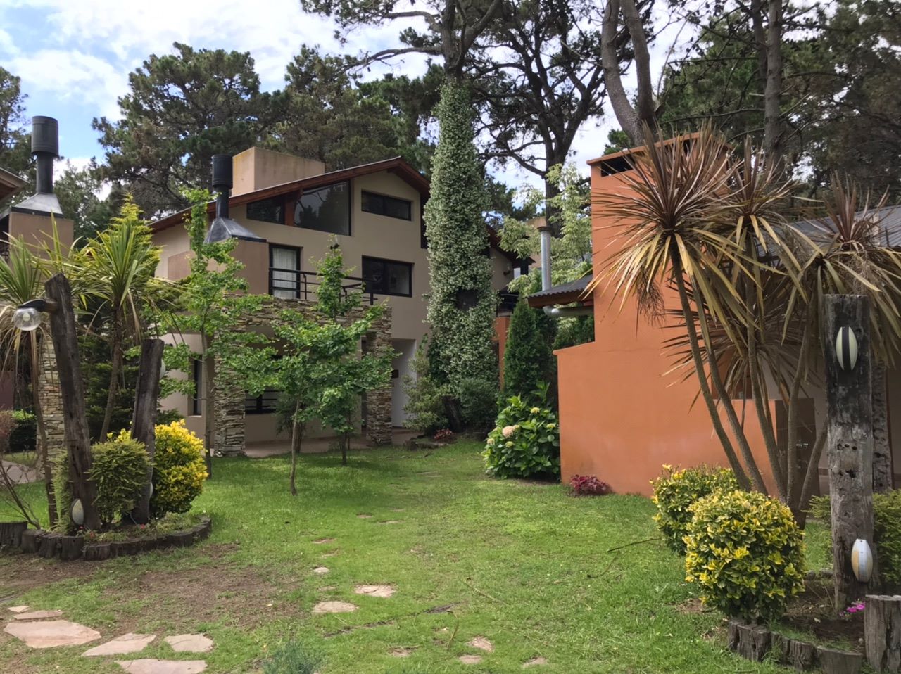 a83889ae e514 4608 b8c2 8d8f2013b752